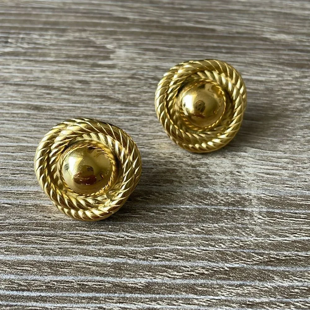 VintageāstyleāroundāearringsāN194 - Picture 3 of 5